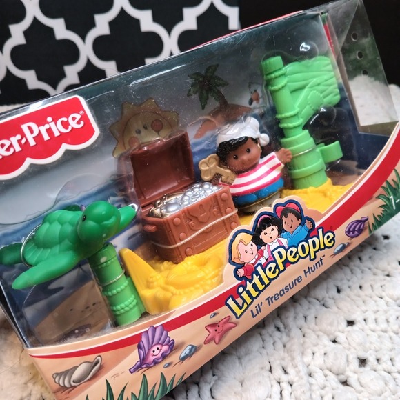 Fisher-Price Other - Vtg Fisher Price Little People lil Treasure Hunt Turtle Chest Gold Pirate Sealed